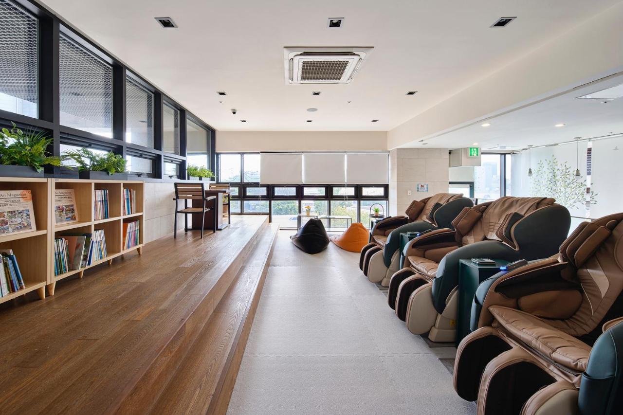 The Island Blue Hotel Seogwipo-stad Buitenkant foto