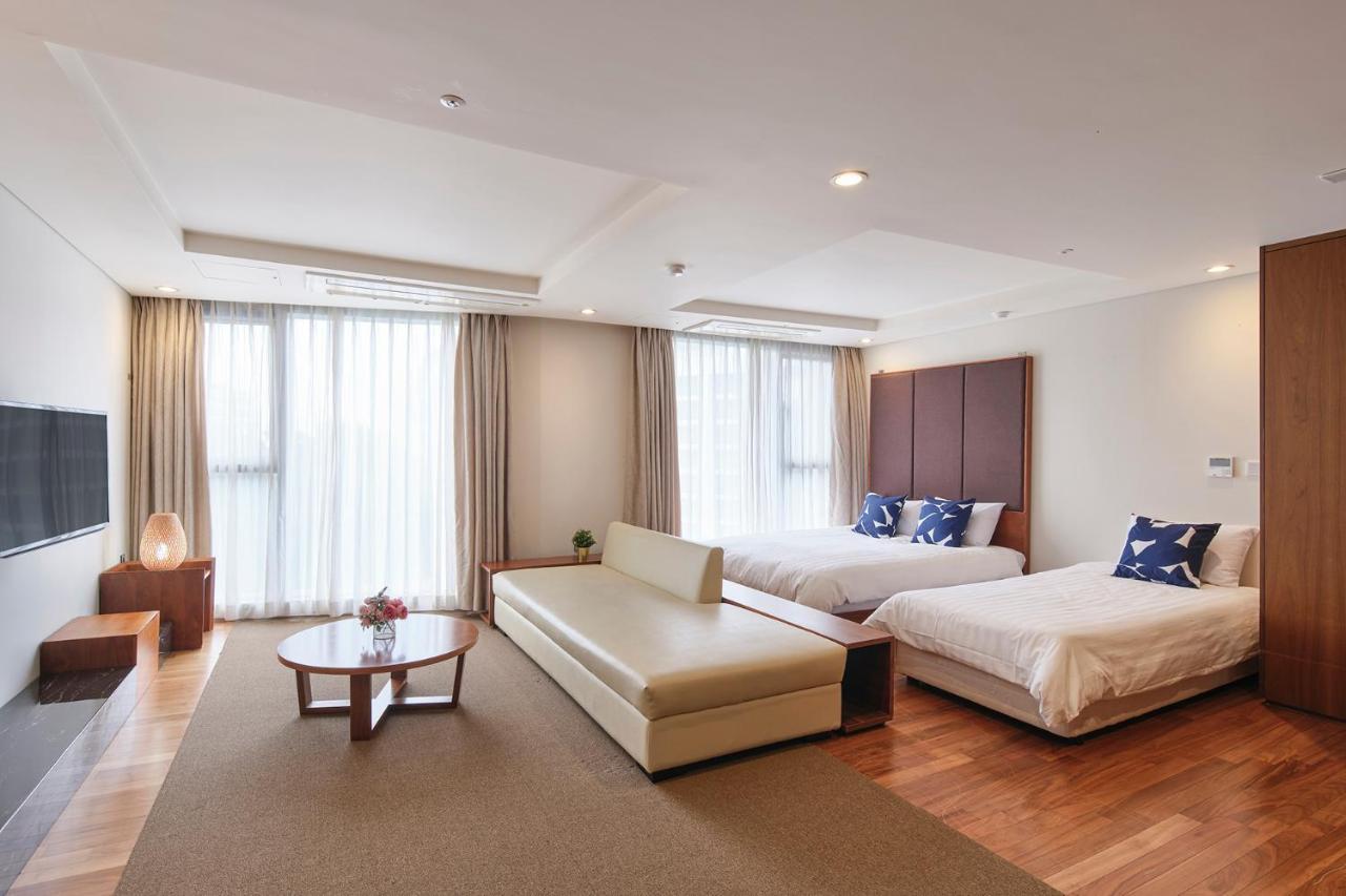 The Island Blue Hotel Seogwipo-stad Buitenkant foto